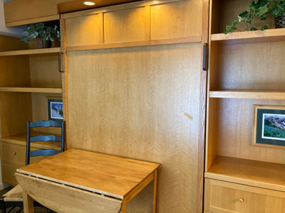 Inn 609 Murphy bed