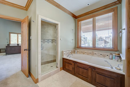 9825 Sugarplum master bath